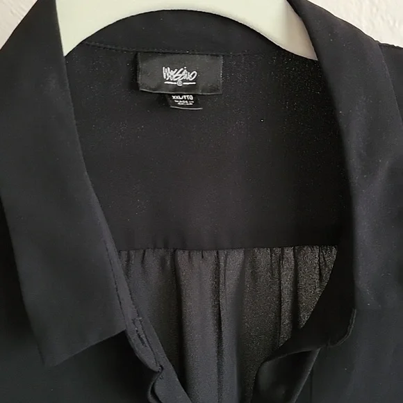 Mossimo Black Sheer Flowy Top - Picture 6 of 7